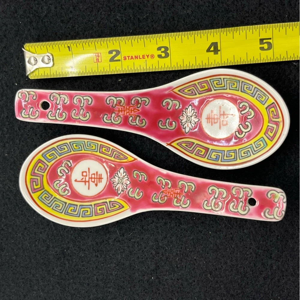 Vintage Chinese Ceramic Spoons in the Wanshou Wujiang Design